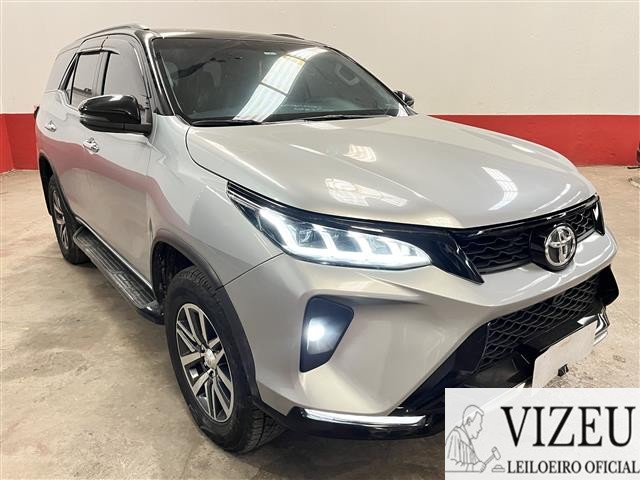 TOYOTA Hilux SW4 2.8 16V 4P SRX 4X4 TURBO DIESEL AUTOMÁTICO 2020